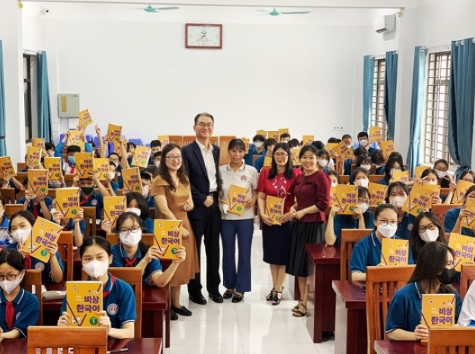 비상교육, 베트남 초중고 한국어 교육 확산 시동_1